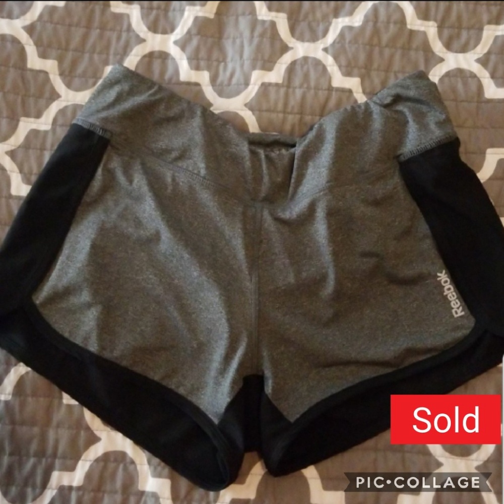 🔥🔥SOLD🔥🔥Reebok running shorts